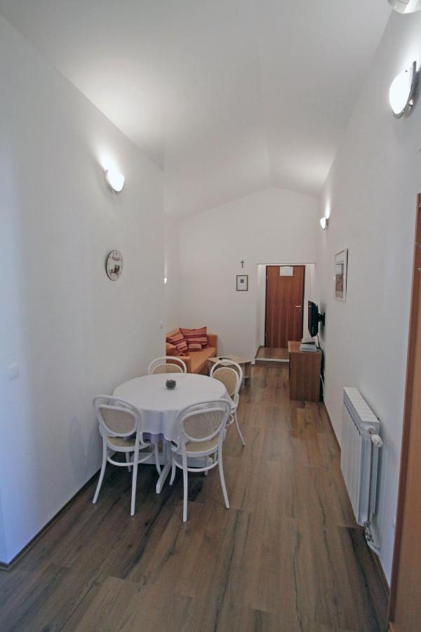 Apartments By The Sea Vinjerac, Zadar - 5811 Exterior photo