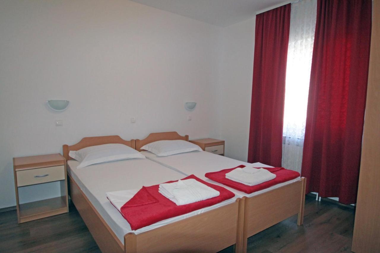 Apartments By The Sea Vinjerac, Zadar - 5811 Exterior photo